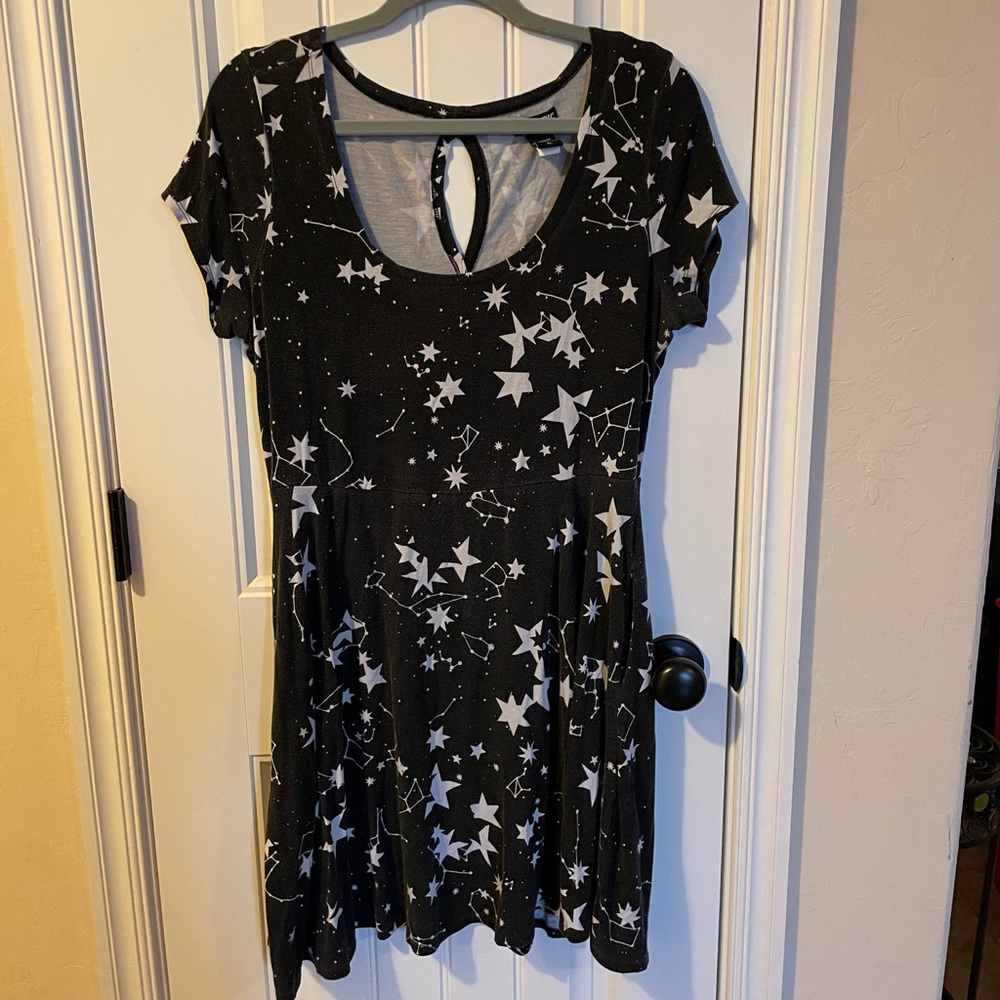Star print dress